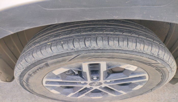 2024 Hyundai VENUE SX 1.2 PETROL, Petrol, Manual, 24,072 km, tyre