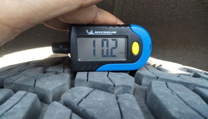 2021 Mahindra Thar LX PETROL HT 4WD AT, Petrol, Automatic, 62,633 km, tyre