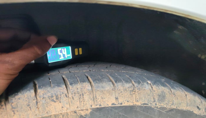 2022 Maruti Dzire ZXI AMT, Petrol, Automatic, 17,869 km, tyre