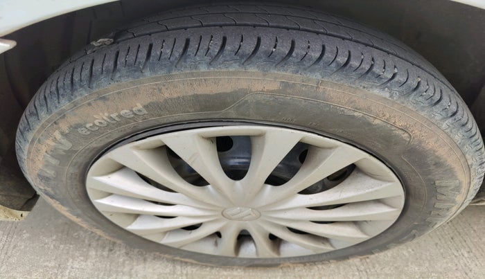 2015 Maruti Ciaz VDI +, Diesel, Manual, 1,15,972 km, tyre
