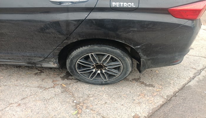 2014 Honda City 1.5L I-VTEC VX, Petrol, Manual, 1,12,127 km, tyre