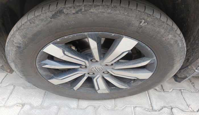 2020 MG HECTOR PLUS SMART 2.0 DIESEL TURBO MT 6-STR, Diesel, Manual, 1,15,080 km, tyre