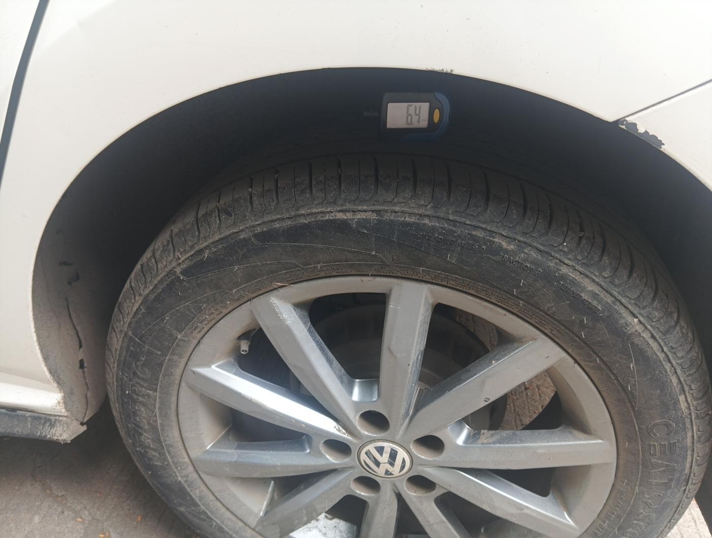 2021 Volkswagen Polo HIGHLINE PLUS 1.0L TSI, Petrol, Manual, 5,00,015 km, tyre