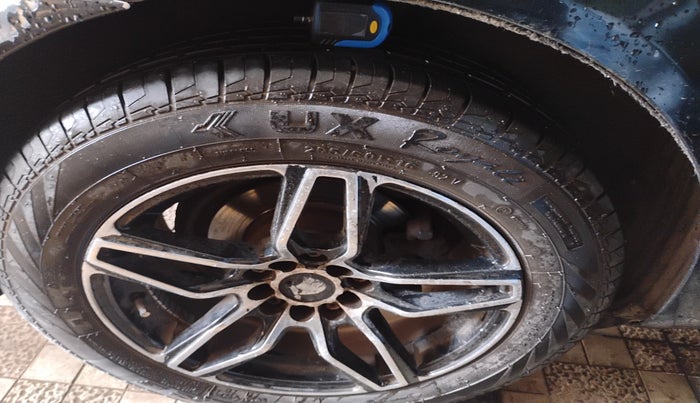 2010 Skoda Laura AMBITION 2.0 TDI CR MT, Diesel, Manual, 1,16,584 km, tyre