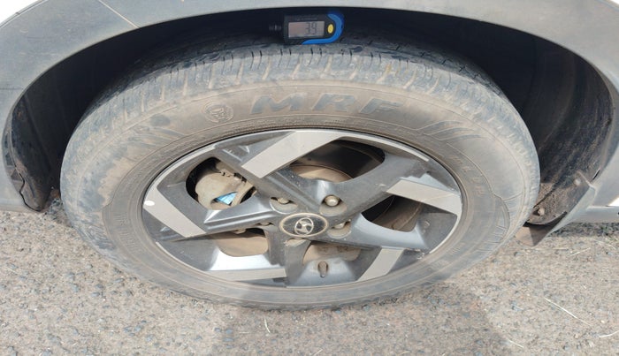 2019 Hyundai VENUE SX PLUS 1.0 TURBO DCT, Petrol, Automatic, 79,622 km, tyre