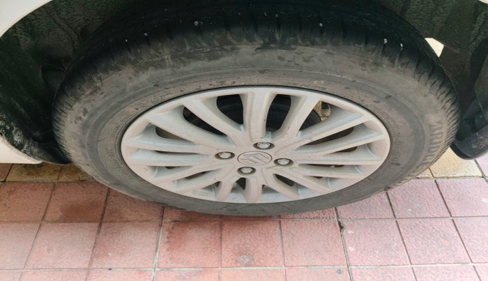 2023 Maruti Dzire ZXI, Petrol, Manual, 20,500 km, tyre