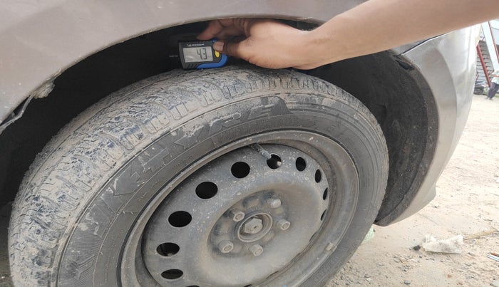 2014 Maruti Ertiga VDI, Diesel, Manual, 1,36,091 km, tyre