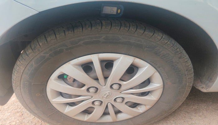 2013 Hyundai i10 SPORTZ 1.2, Petrol, Manual, 43,966 km, tyre