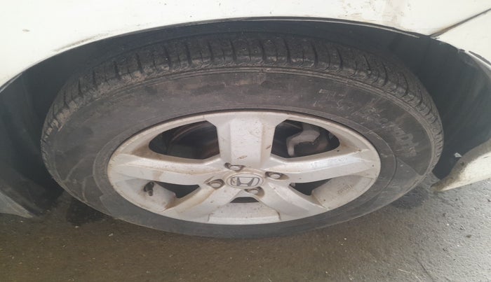 2010 Honda City 1.5L I-VTEC V MT, Petrol, Manual, 1,15,118 km, tyre