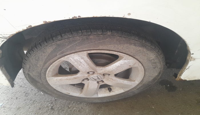 2010 Honda City 1.5L I-VTEC V MT, Petrol, Manual, 1,15,118 km, tyre