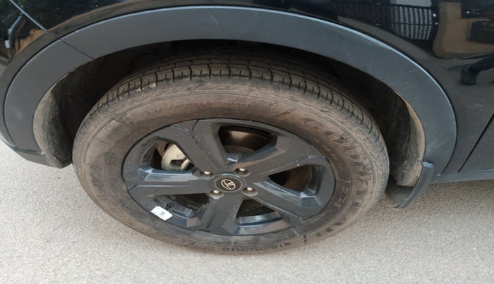 2022 Tata NEXON XZA PLUS (HS) PETROL DARK EDITION, Petrol, Automatic, 19,128 km, tyre