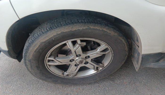 2015 Mahindra Scorpio S10, Diesel, Manual, 88,887 km, tyre