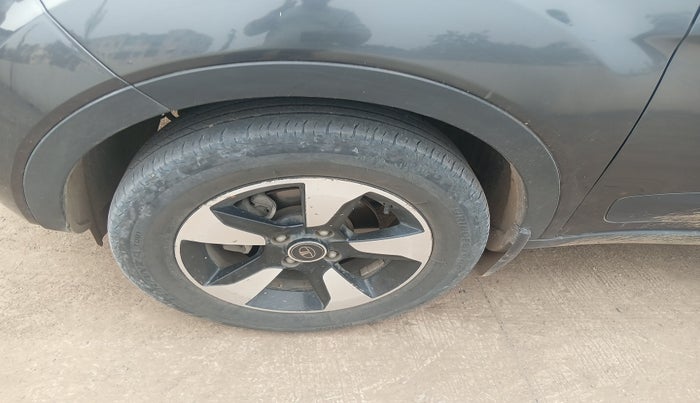 2018 Tata NEXON XZ PLUS DIESEL, Diesel, Manual, 2,16,217 km, tyre