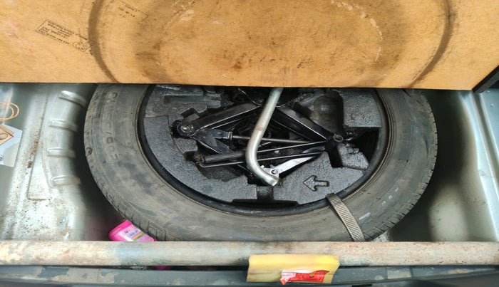 2015 Skoda Octavia 2.0 TDI CR STYLE PLUS AT, Diesel, Automatic, 2,09,904 km, tyre