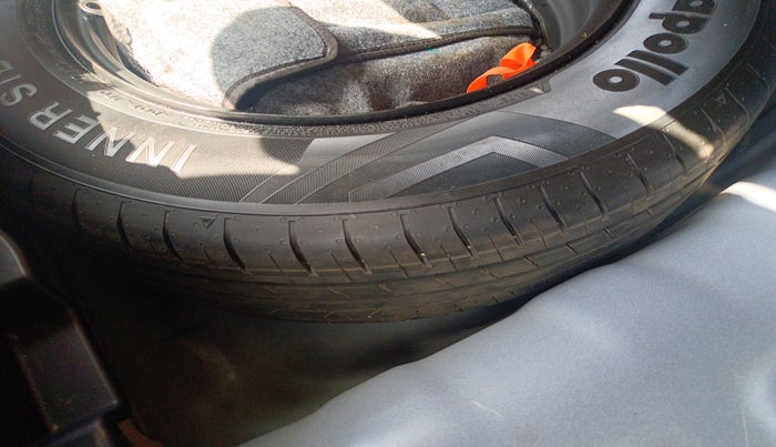 2019 Hyundai VENUE SX PLUS 1.0 TURBO DCT, Petrol, Automatic, 64,628 km, tyre