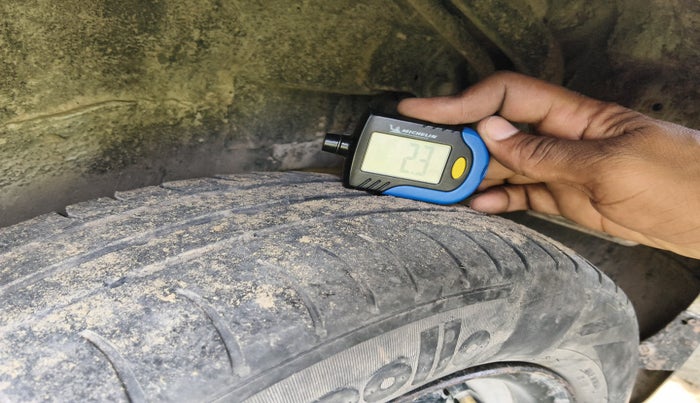 2012 Maruti Wagon R 1.0 VXI, Petrol, Manual, 81,000 km, tyre