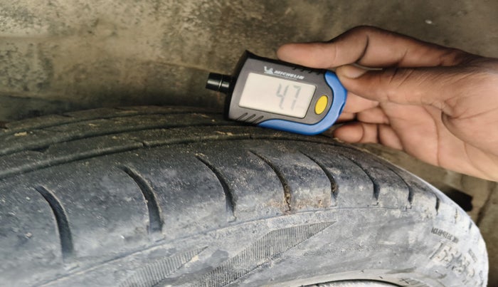 2012 Maruti Wagon R 1.0 VXI, Petrol, Manual, 81,000 km, tyre