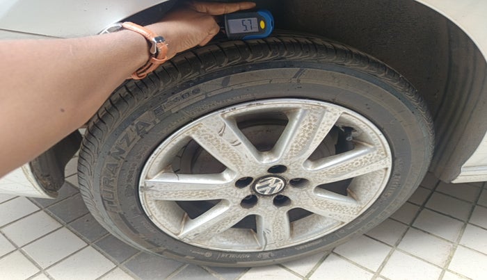 2010 Volkswagen Vento HIGHLINE 1.6 MPI, Petrol, Manual, 61,289 km, tyre