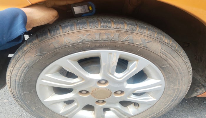 2017 Tata Tiago XZA PETROL, Petrol, Automatic, 1,01,198 km, tyre