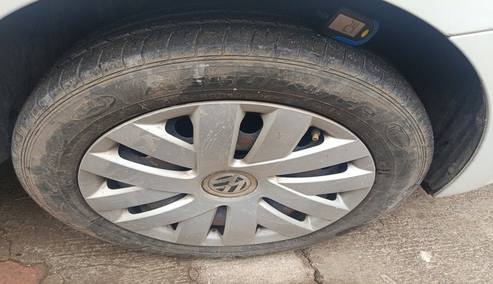 2012 Volkswagen Polo COMFORTLINE 1.2L, Diesel, Manual, 1,43,337 km, tyre