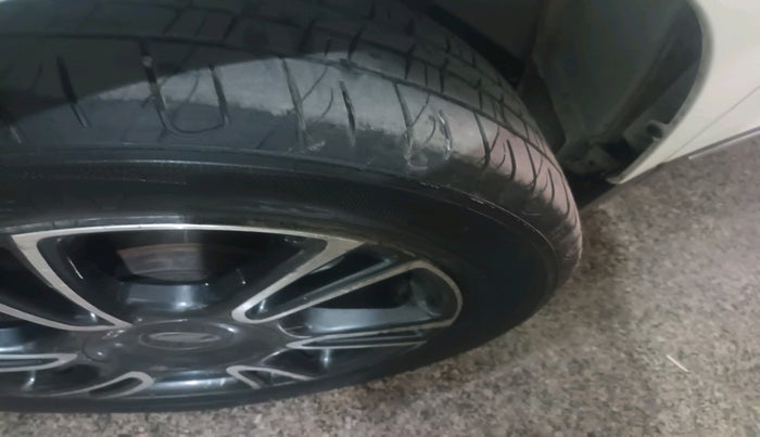 2018 Mahindra MARAZZO M8 7 STR, Diesel, Manual, 1,11,843 km, tyre