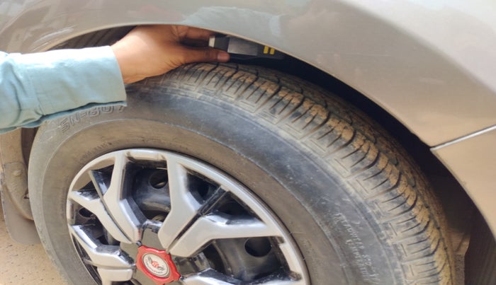 2013 Hyundai i20 MAGNA (O) 1.2, Petrol, Manual, 80,070 km, tyre