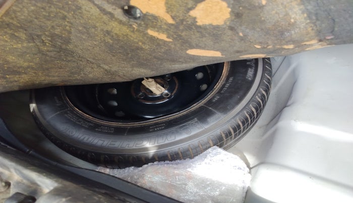 2013 Hyundai i20 MAGNA (O) 1.2, Petrol, Manual, 80,070 km, tyre