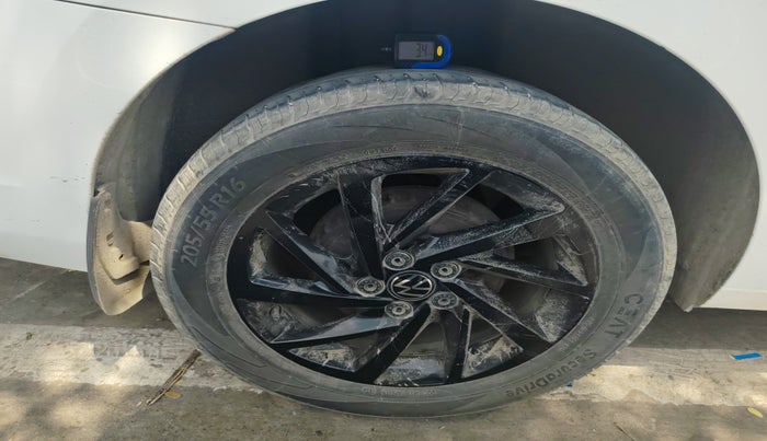 2023 Volkswagen VIRTUS GT PLUS TSI 1.5 EVO DSG, Petrol, Automatic, 69,263 km, tyre