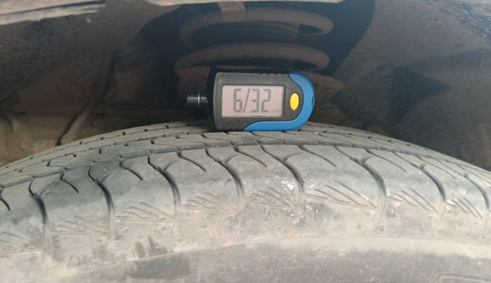 2024 Mahindra XUV400 EL 7.2 KW, Electric, Automatic, 13,550 km, tyre