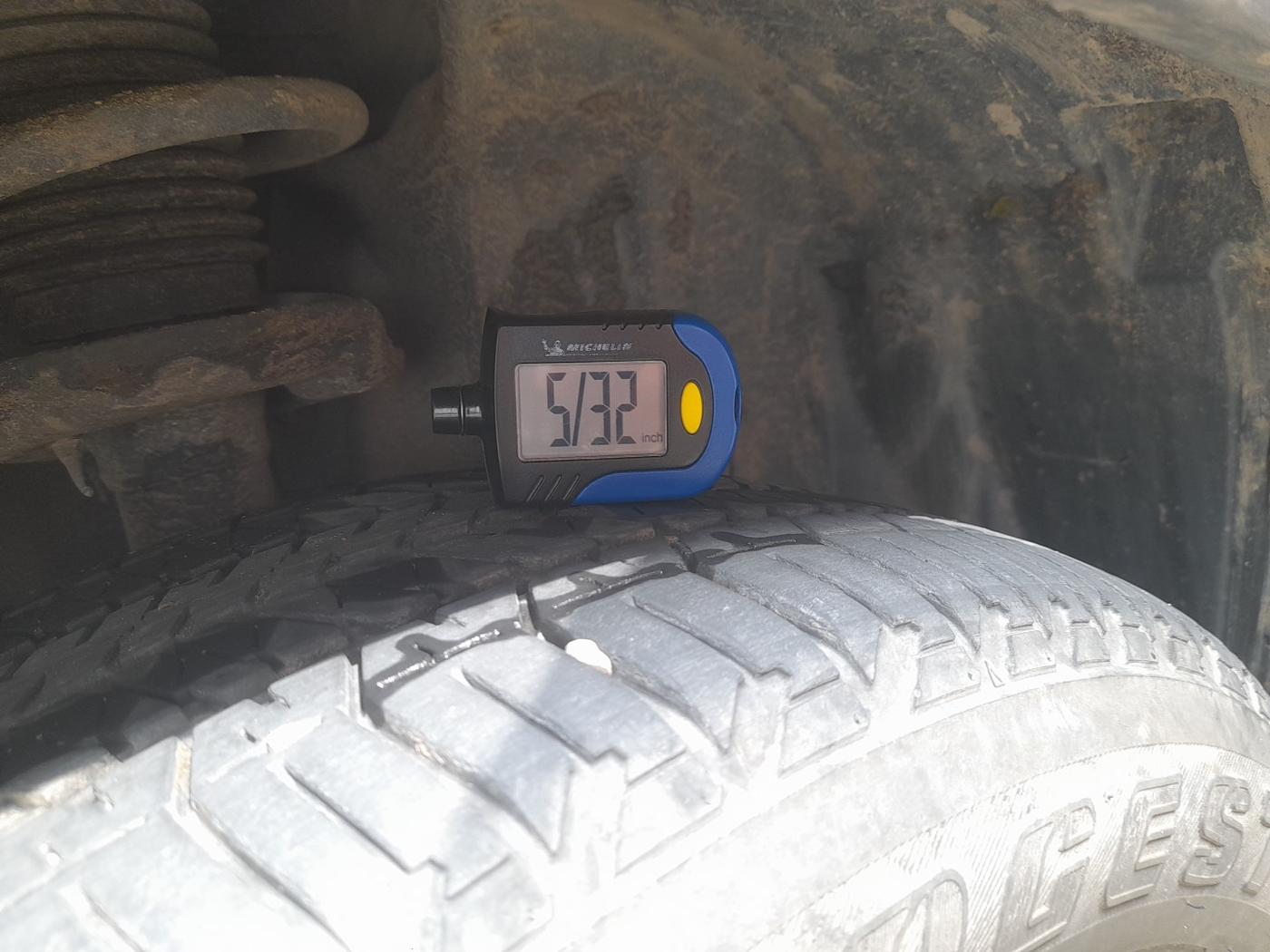 2023 Jeep MERIDIAN LIMITED (O) 4X2 AT, Diesel, Automatic, 35,034 km, tyre