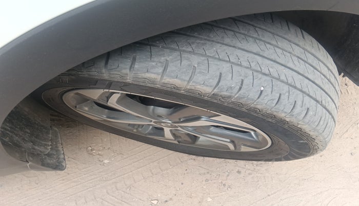 2019 Hyundai Creta SX AT 1.6 DIESEL, Diesel, Automatic, 89,760 km, tyre