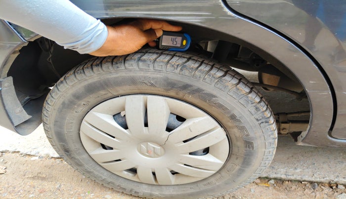 2013 Maruti Alto 800 LXI, Petrol, Manual, 53,384 km, tyre
