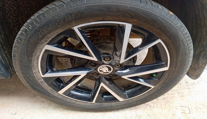 2022 Skoda KUSHAQ  MONTE CARLO 1.0L TSI MT, Petrol, Manual, 21,899 km, tyre