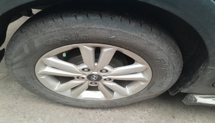 2016 Hyundai Creta SX PLUS AT 1.6 DIESEL, Diesel, Automatic, 1,06,999 km, tyre