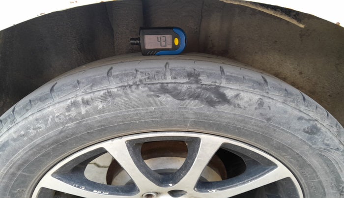 2011 Ford Figo ZXI 1.4 DIESEL, Diesel, Manual, 1,21,273 km, tyre