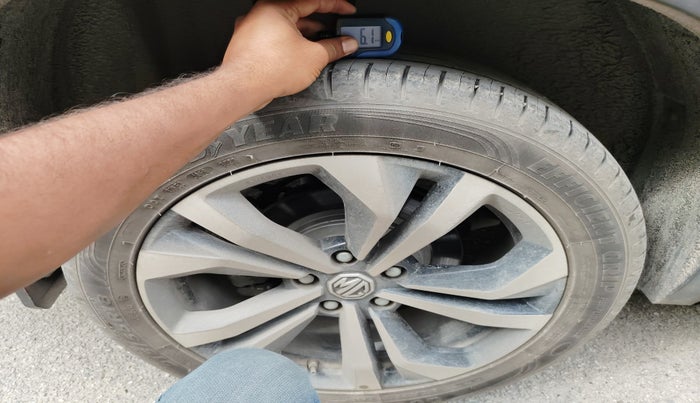 2023 MG HECTOR SMART PRO 1.5 TURBO MT PETROL, Petrol, Manual, 8,200 km, tyre