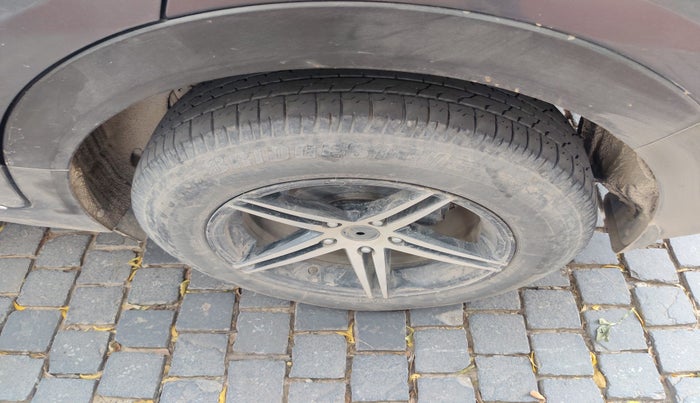 2019 Hyundai Creta E PLUS 1.6 PETROL, Petrol, Manual, 1,28,381 km, tyre