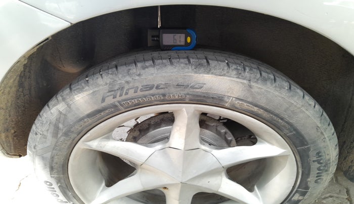 2013 Volkswagen Polo HIGHLINE DIESEL, Diesel, Manual, 99,230 km, tyre