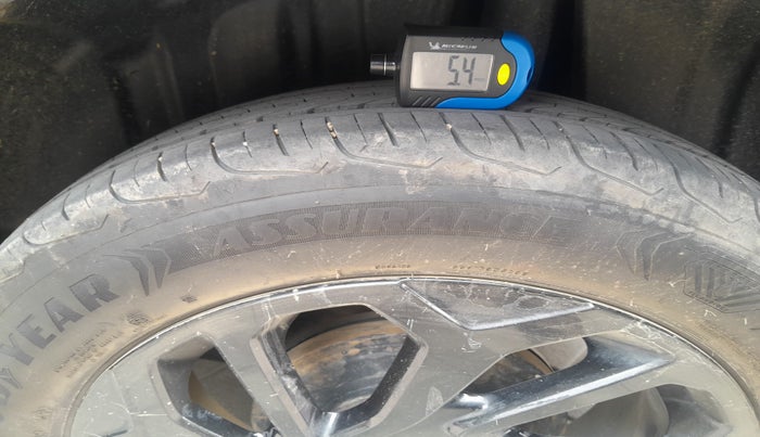 2023 Maruti FRONX DELTA PLUS 1.2L AGS, Petrol, Automatic, 14,824 km, tyre