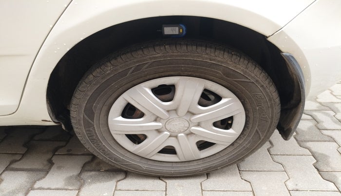 2011 Skoda Fabia AMBIENTE 1.2 MPI, Petrol, Manual, 1,26,773 km, tyre