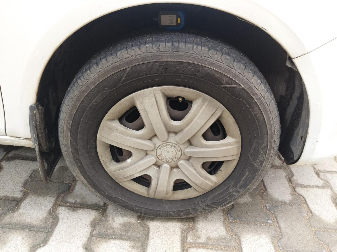 2011 Skoda Fabia AMBIENTE 1.2 MPI, Petrol, Manual, 1,26,773 km, tyre
