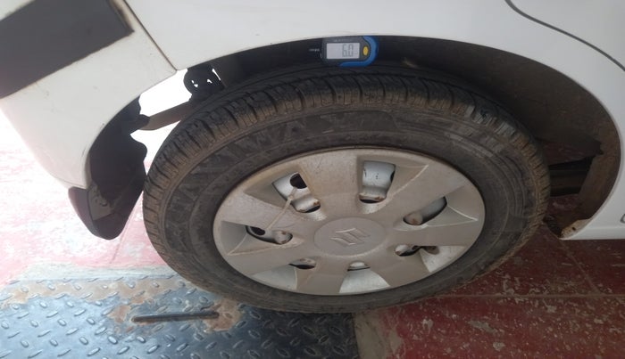 2013 Maruti Wagon R 1.0 LXI CNG, Petrol, Manual, 47,547 km, tyre