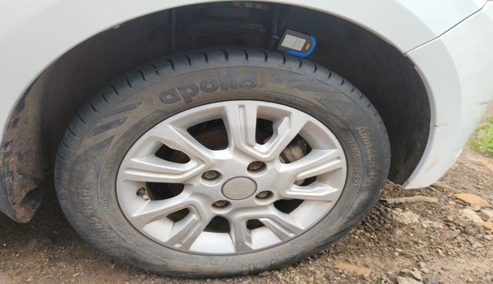 2018 Tata Tiago XZ PETROL, Petrol, Manual, 50,500 km, tyre