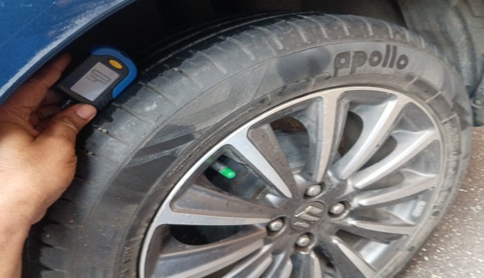 2019 Maruti Ciaz ALPHA  AT 1.5 SHVS PETROL, Petrol, Automatic, 28,205 km, tyre