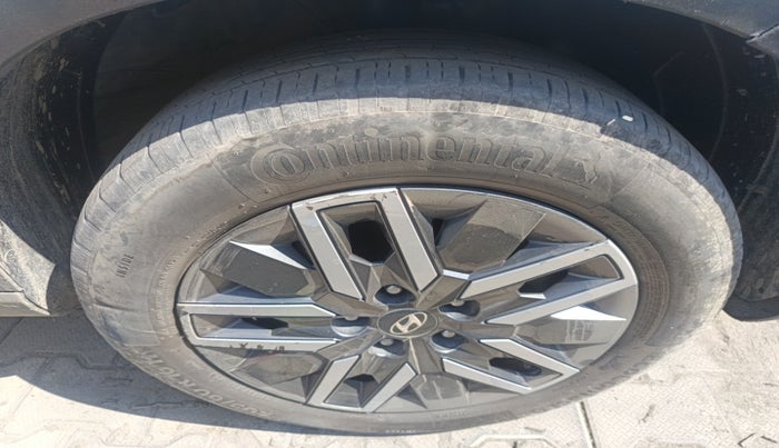 2022 Hyundai VENUE SX 1.5 CRDI, Diesel, Manual, 83,056 km, tyre