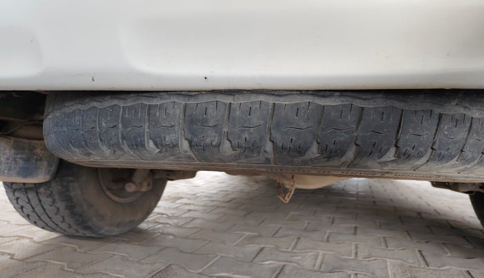 2014 Toyota Fortuner 3.0 4X2 MT, Diesel, Manual, 1,76,808 km, tyre