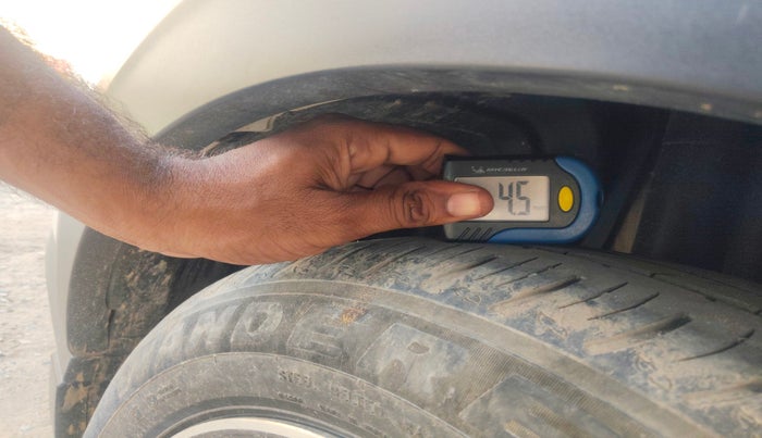 2024 Maruti XL6 ZETA CNG, Petrol, Manual, 36,105 km, tyre
