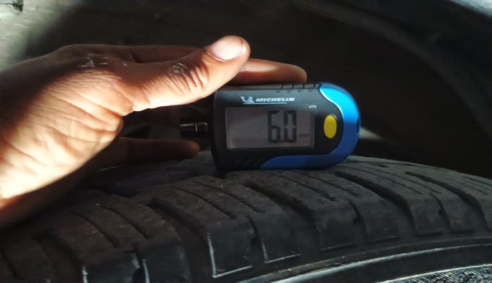 2017 Tata Hexa XTA 4X2 7 STR, Diesel, Automatic, 81,750 km, tyre