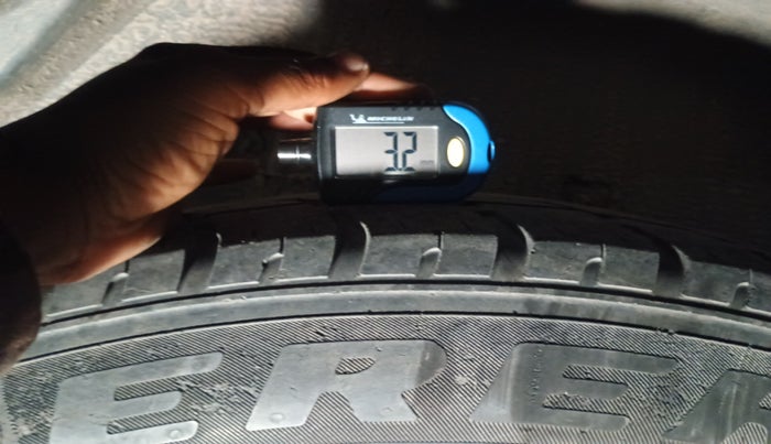 2017 Tata Hexa XTA 4X2 7 STR, Diesel, Automatic, 81,750 km, tyre