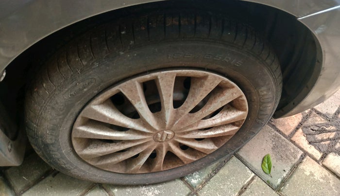 2015 Maruti Ciaz VXI, Petrol, Manual, 80,287 km, tyre